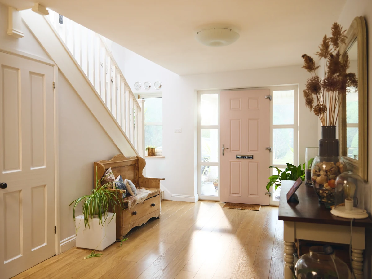 hallway-painting-bright-hallway-pale-cambridge-decorators Bright pale hallway freshly painted by Cambridge Decorators