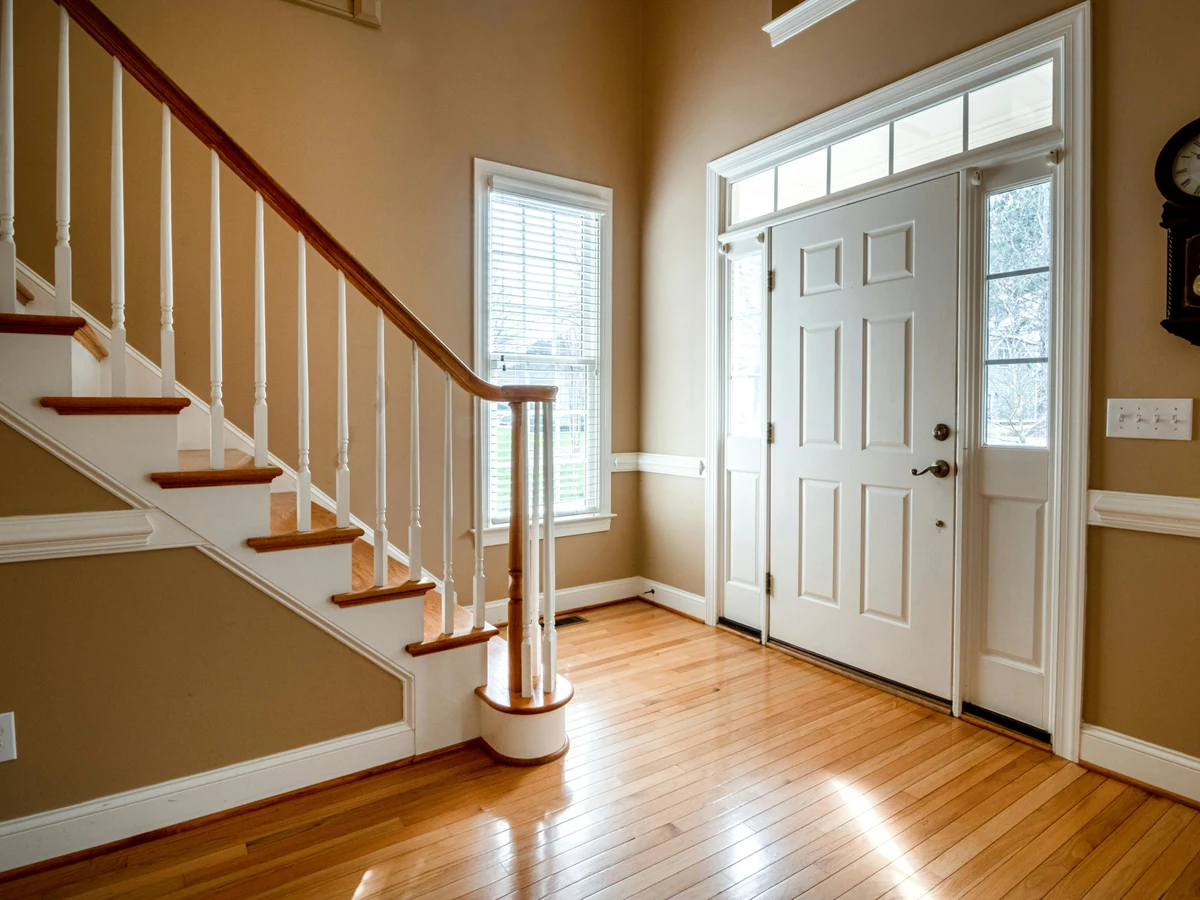 hallway-painting-traditional-hallway-staircase-cambridge-decorators Traditional hallway and staircase painting by Cambridge Decorators